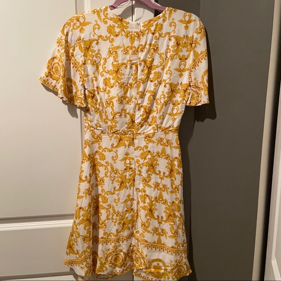 Lulu’s white and yellow dress - Picture 5 of 5